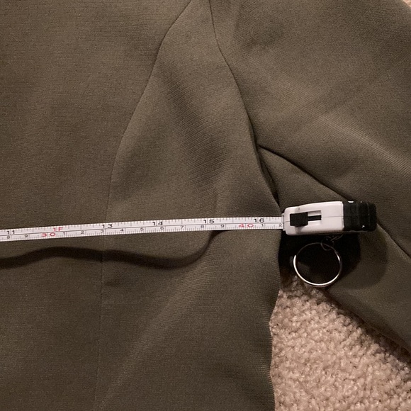 JustFab Lapel-less Olive Green Fitted Blazer - Picture 9 of 10